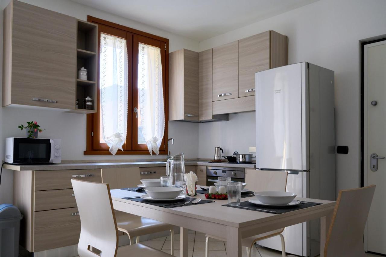 La Casa Dei Tigli - Bilocale Con Taverna E Giardino Apartamento Gorgonzola Exterior foto