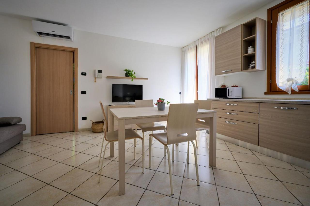 La Casa Dei Tigli - Bilocale Con Taverna E Giardino Apartamento Gorgonzola Exterior foto
